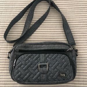 Lug crossbody bag with a lot of pockets in a compact size ! Used in good shape